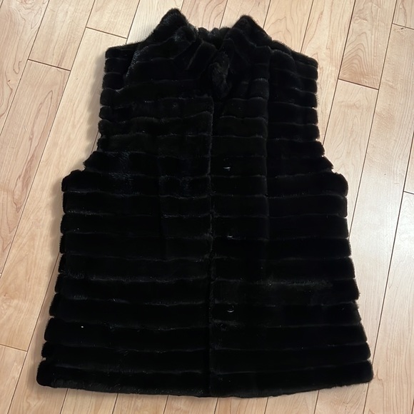 Real MINK VEST Pristine Condition Luxurious feel and look pit to pit 20.5” - Picture 13 of 14
